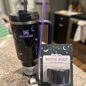 Stanley Halloween special edition Midnight Black Quencher Tumbler with accessory